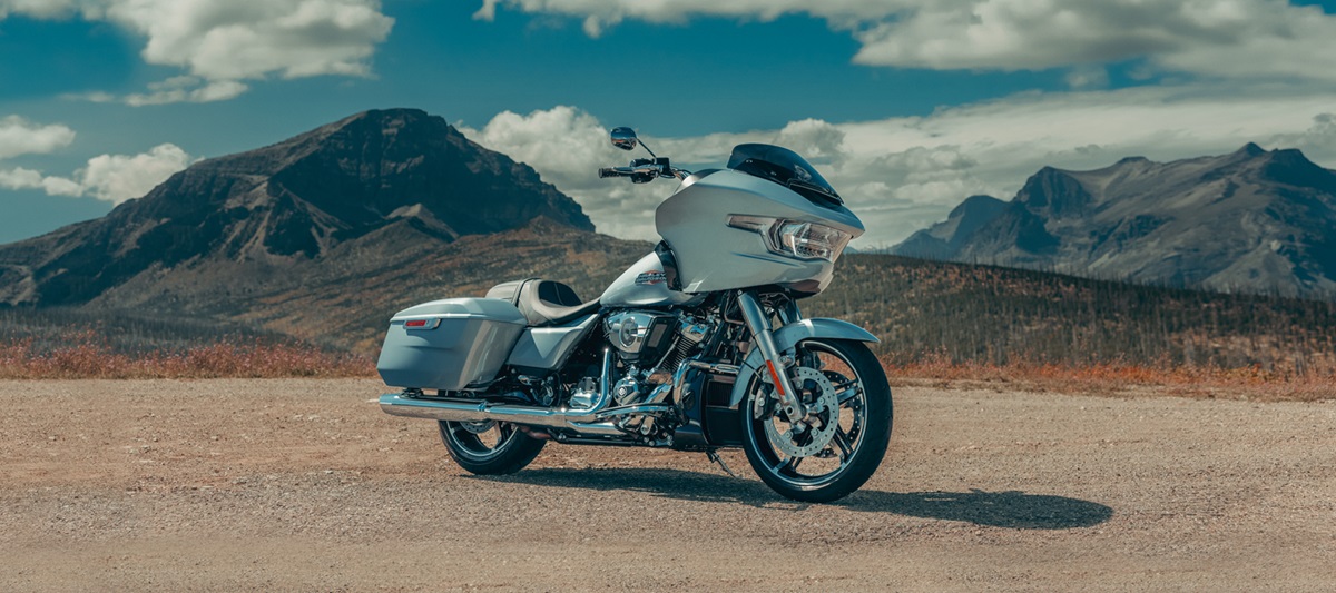 Unleashing the 2025 Harley-Davidson® Road Glide® near Evansville, IN